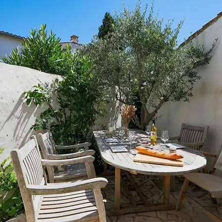Maison De Charme A Semesterbostad La Couarde-sur-Mer